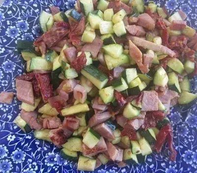 LifestyleSoln's tweet photo. Leftover #Ham is a staple of holiday meals such as Christmas and #Easter. Here are a few ideas and recipes to re-purpose ham into delicious new meals!
https://t.co/dpv1DqRPE6
#Ham #MealPlanning #Leftovers #Recipes #Recipe #HamRecipes #StirFries #Cooking #Christmas #ChristnasHam https://t.co/rcv4Mtihut