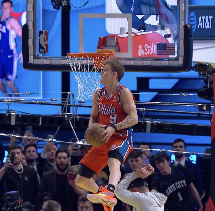 MercuZ6's tweet image. Mac McClung winner of the 2023 #DunkContest 🔥#NBAAllStar #McClung