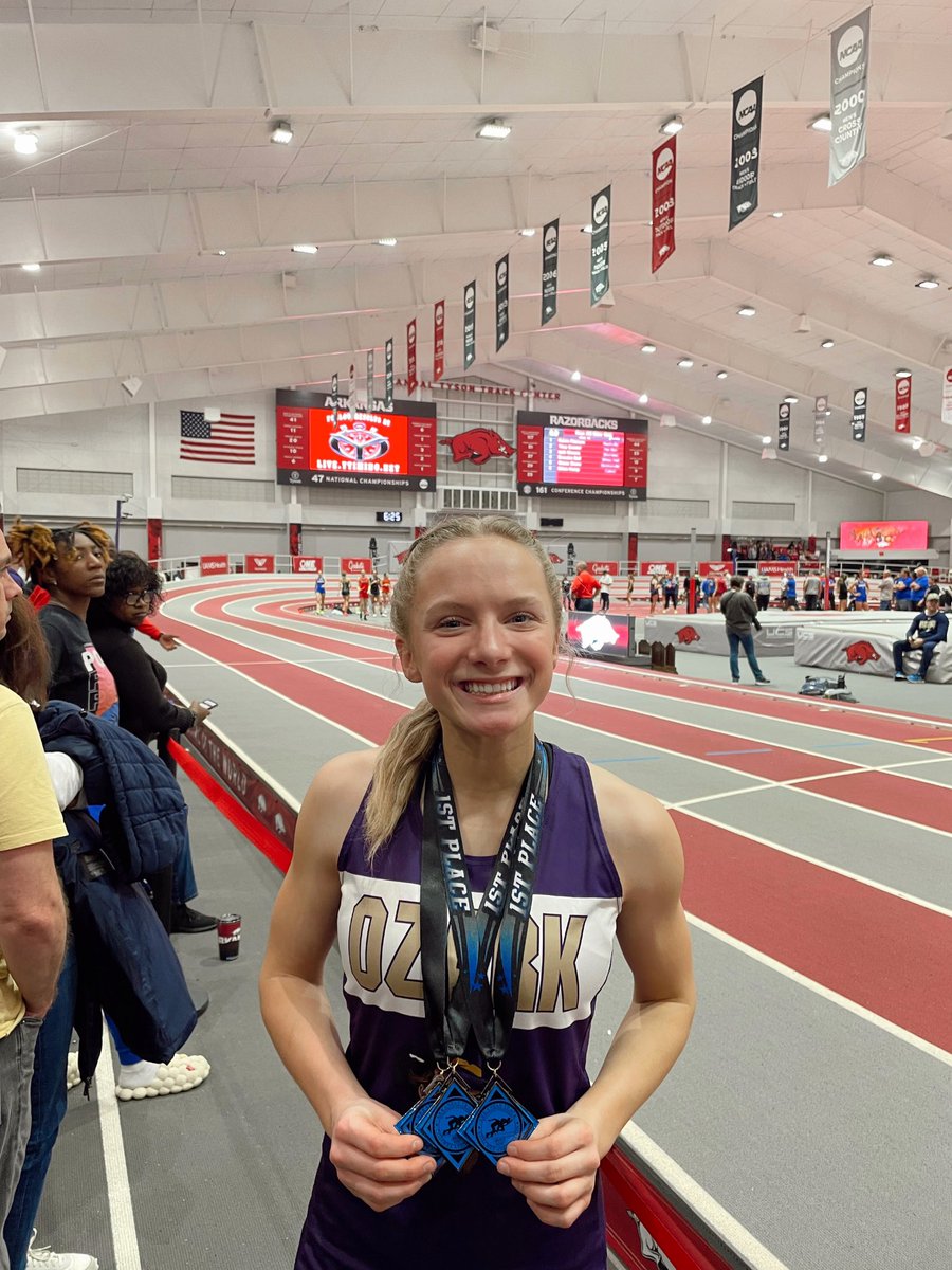 Anna Woolsey tweet media
