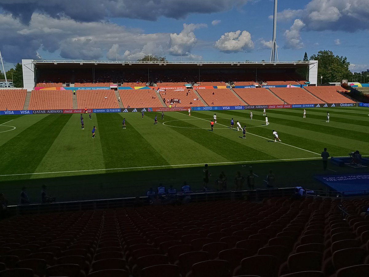 EatSleepFutBall's tweet photo. 105' She is okay but wringing her right hand frantically.
But here we go. 15 mins to death strikes!
2-2
#TPEvPAR #BeyondGreatness https://t.co/wPf8X17Avz