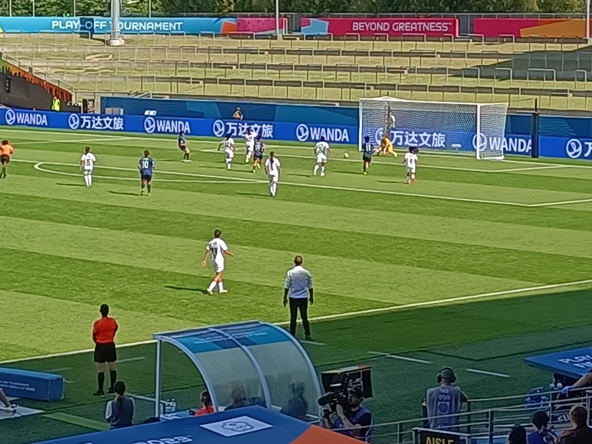 EatSleepFutBall's tweet photo. 110' 🇹🇼 with their best chase in ages. Should be leafing but it's still
2-2
#TPEvPAR #BeyondGreatness https://t.co/ANwoZJqi6J