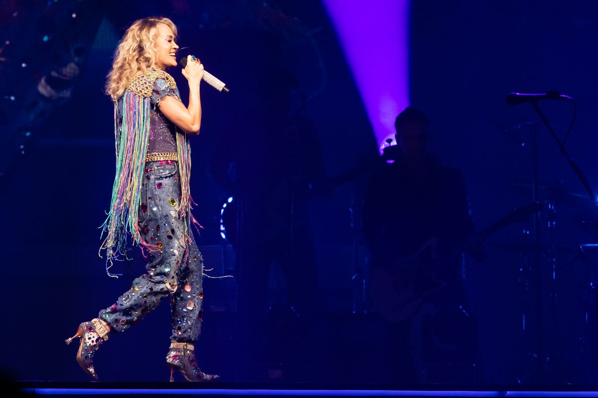 PruCenter's tweet photo. Truly blown away by @carrieunderwood tonight!💨
P.S. Everyone at #PruCenter definitely cried pretty! https://t.co/jT2ZcFYgSd