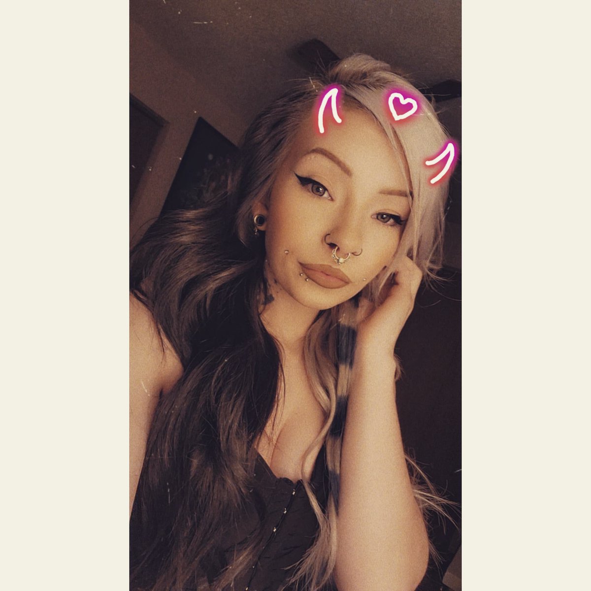 Hallierose6666's tweet photo. 🤗🍑😋 https://t.co/PJUyprIypk
