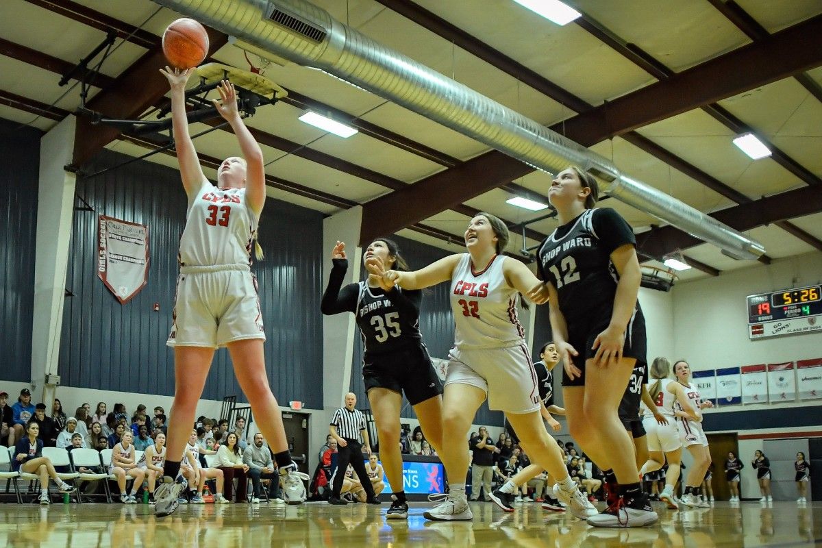 TopsportsN's tweet photo. Friday prep BB roundup: Third time the charm for @Eagles_Hoops in 51-40 win over Rock Creek. @CPLSAthletics @SHHSThunderbird @HeightsLadyBB @dawg_basketball @RossvilleDawgs @Lake_Hoops
@LadyBluesBB @RuralHoops
https://t.co/kPfn90pP4I… https://t.co/lURxGxbvjF