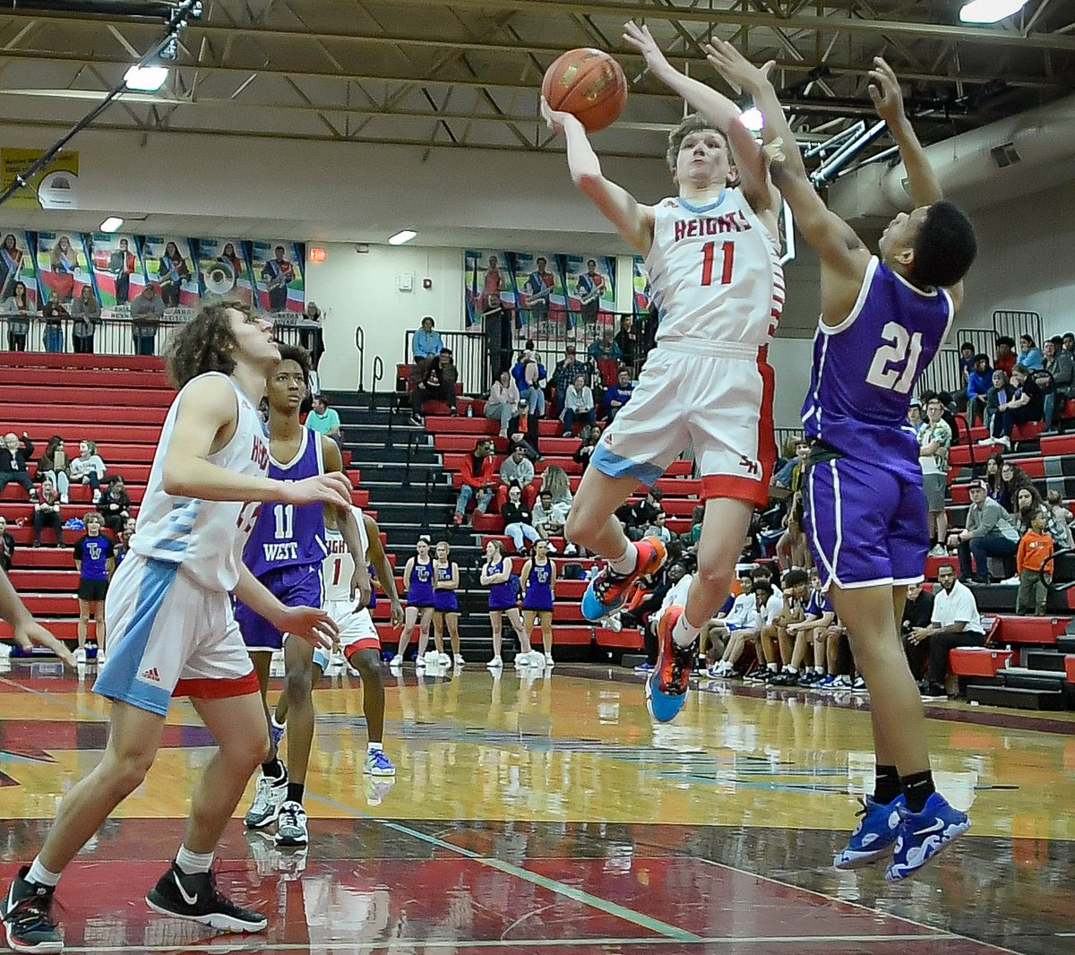 TopsportsN's tweet photo. Friday prep BB roundup: Third time the charm for @Eagles_Hoops in 51-40 win over Rock Creek. @CPLSAthletics @SHHSThunderbird @HeightsLadyBB @dawg_basketball @RossvilleDawgs @Lake_Hoops
@LadyBluesBB @RuralHoops
https://t.co/kPfn90pP4I… https://t.co/lURxGxbvjF