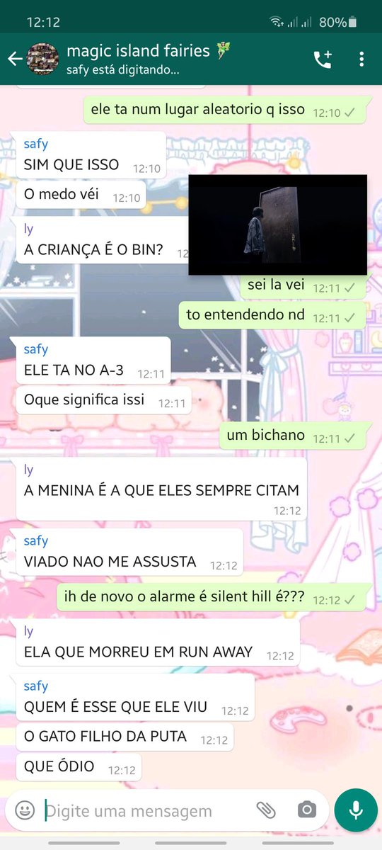 choibeomgyusz's tweet photo. também encontrei um print do dia q saiu o mv de eternally e eu fazendo um react com a galera em um grupo sem entender nd do mv KKKKK

@beomiemoa olha vc no print vei KKKK https://t.co/fidlo69Ng5