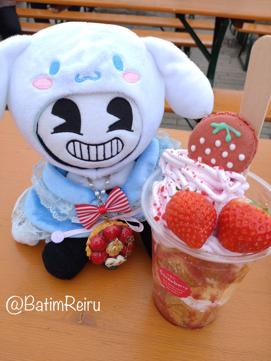 BatimReiru's tweet photo. Bendy in Strawberry Festival🍓
#BATIM https://t.co/sZzt7UzHHp