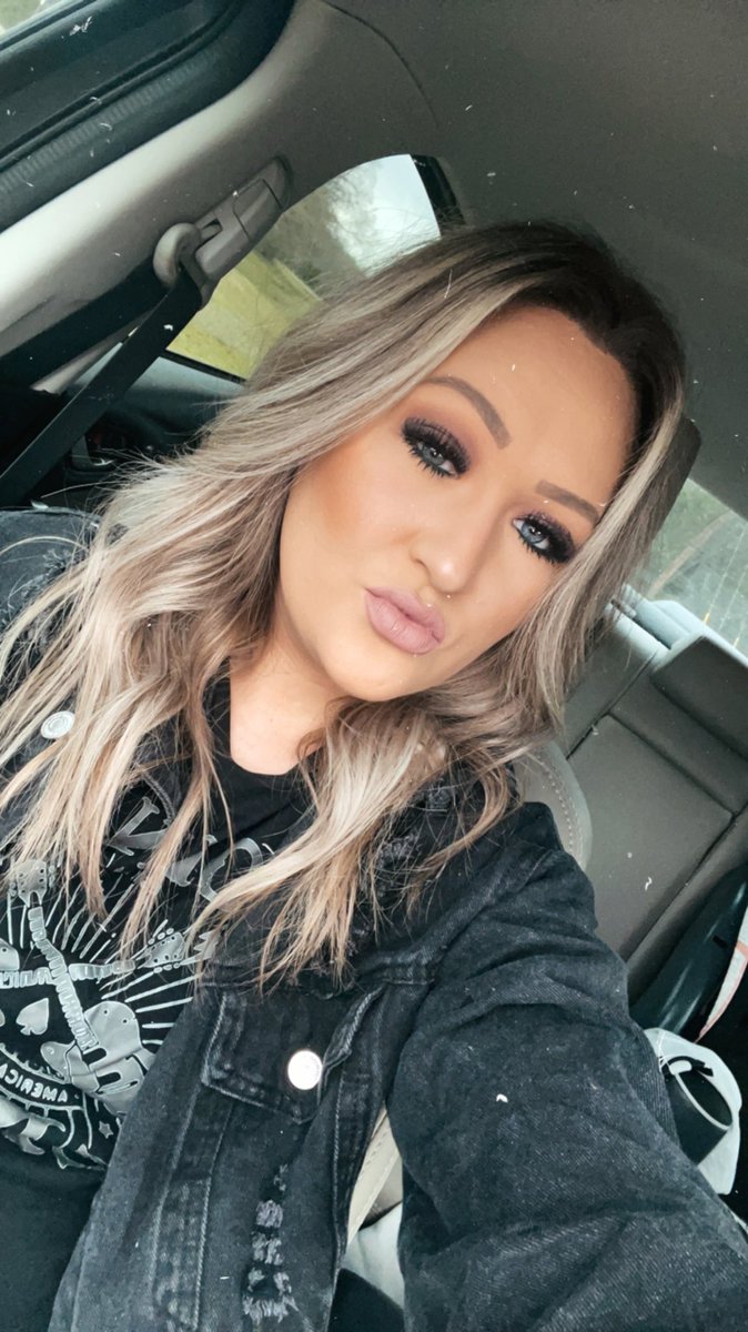 Erin Whitlock 💋 (@erinwhit_) on Twitter photo 