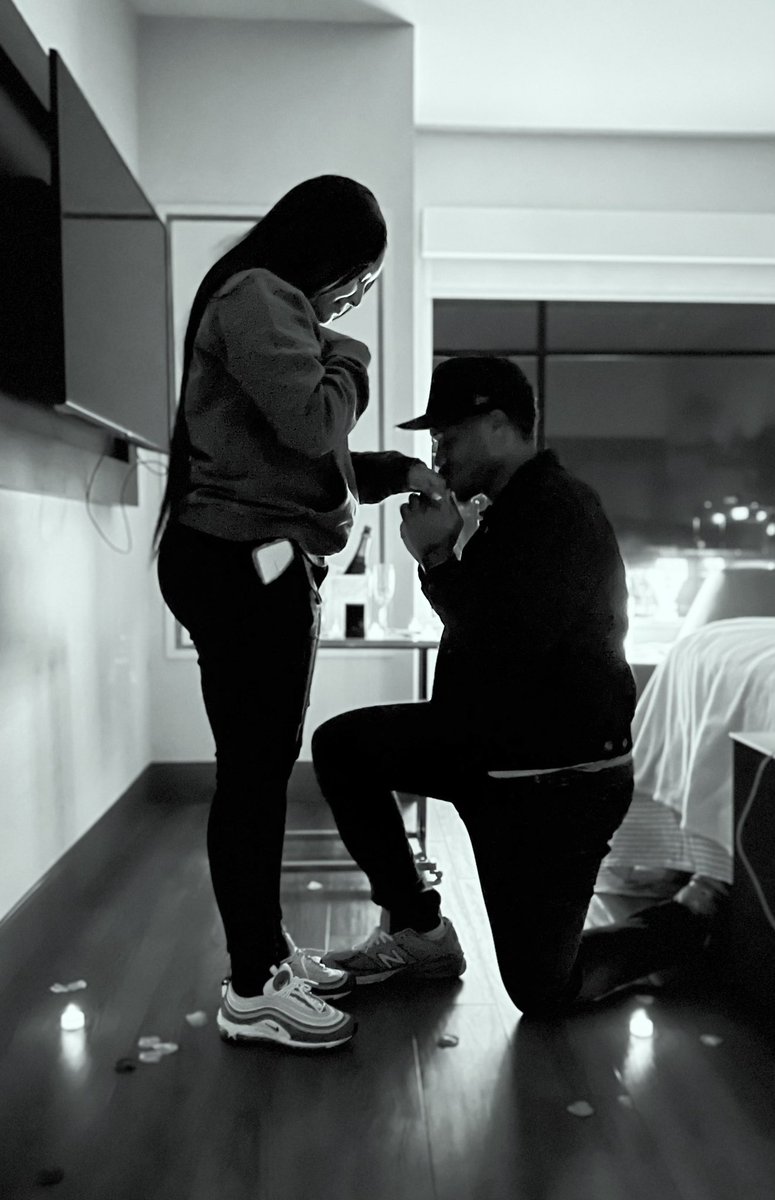 _kyrraaaa's tweet image. I Said Yesss 🫶🏼!!!!! IM A FIANCÉE 💍🤍