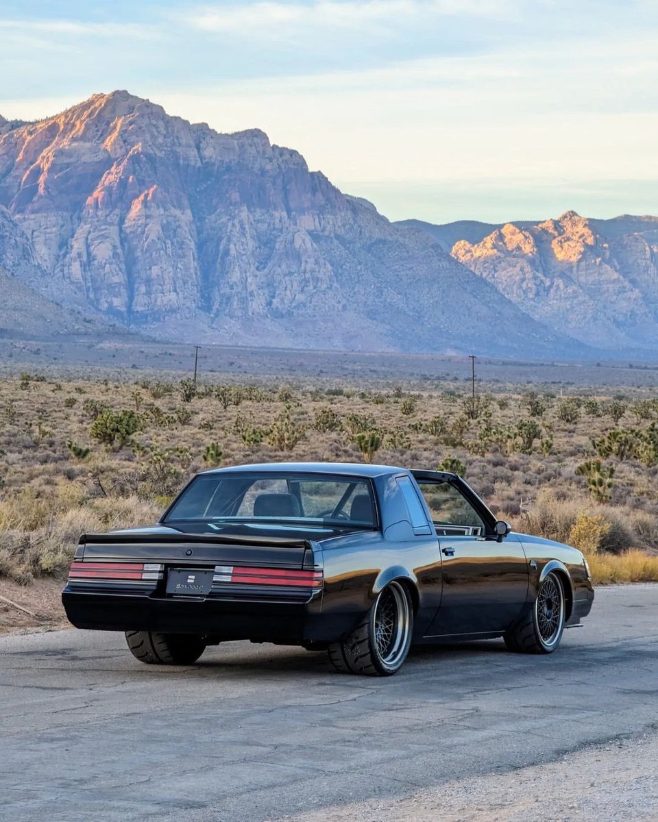 TurbologyLLC's tweet photo. Grand Thrashional: @KevinHart4real #Buick #restomod with a #Cadillac #CT4V #Blackwing #V6 swap by #SalvaggioDesign
๐ธ: @Driftfotos
#turbology #kevinhart #buickgrandnational #buickgnx #grandnational #gnx #cadillacct4v #cadillacct4 #cadillac #ct4vblackwing #ct4 #twinturbo #turbo https://t.co/mRYeC7sq3F