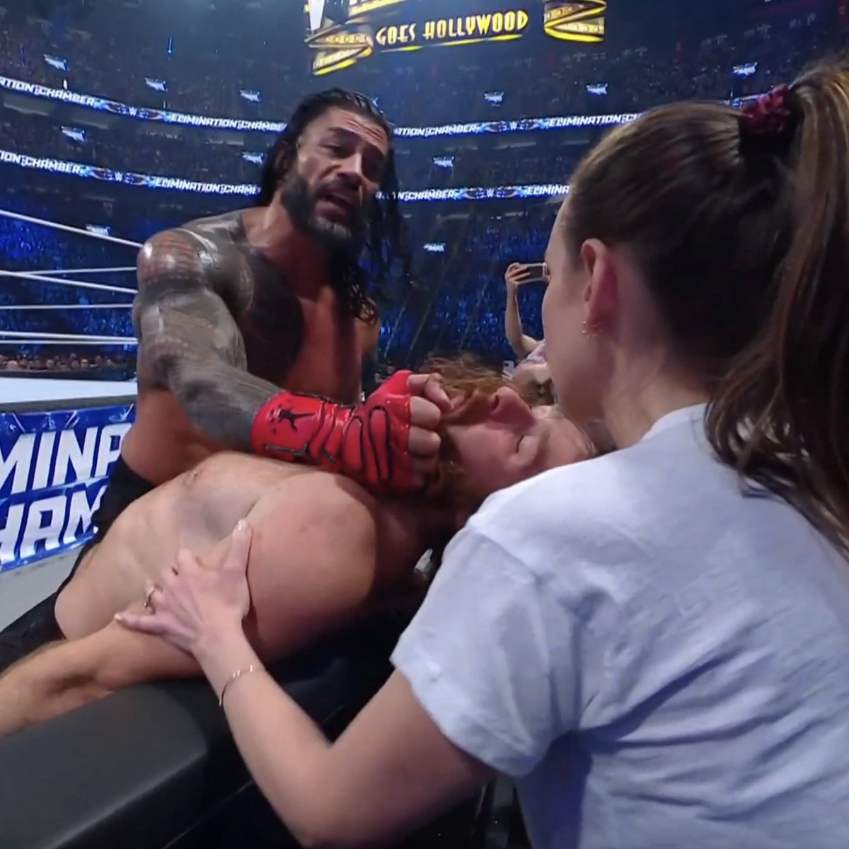 WWEonFOX's tweet photo. 👀

@WWERomanReigns #WWEChamber https://t.co/2txySvQBVQ