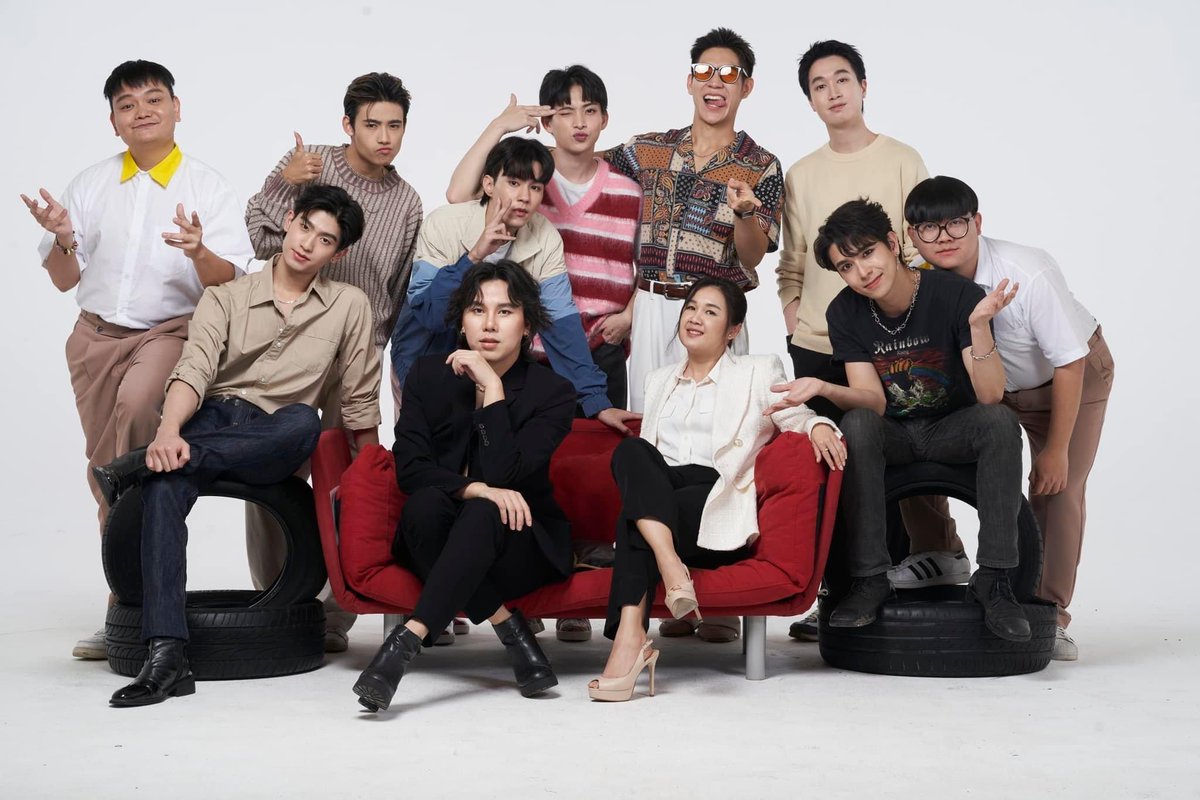 byby518's tweet photo. The Punk Spy Series cast is assembled!💪
#punkspyfitting
#Punkspyกับคุณชายใสซื่อ
#tommysittichok
#tthomastc
#leo_prp
#taitnp
#ป๊อบปี้ขยี้ทุกมุข
#klaryder
#sonravisut
Cr. FB Trịnh Tú Trung
(1) https://t.co/c5OSH1YIFM