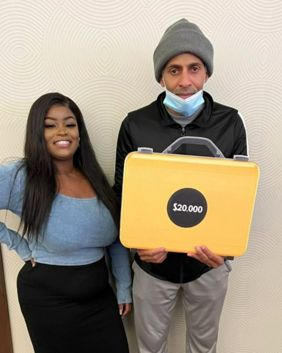 HorseshoeLC's tweet photo. Congratulations to our Seventh Lucky Weekly Grand Finale winner in our Suitcase Man Drawing! #LegendaryWeekends #HorseshoeLC
Must be 21+. Know When To Stop Before You Start®. Gambling Problem? Call: 1-877-770-STOP https://t.co/8NhGE1Fwq1