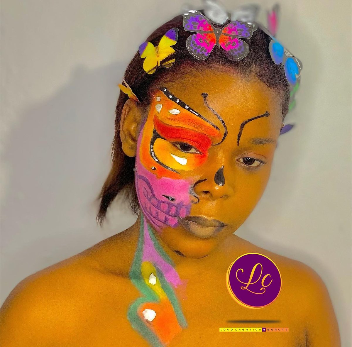 CreationLoud's tweet photo. 🦋🦋🦋🦋🎨🎨🎨🎨

#makeupartist #makeup #haitianmakeupartist🇭🇹 #haitianmakeup #nice #beautiful #beautifulmakeup #viralvideos #viral https://t.co/KxCkWK1SYZ
