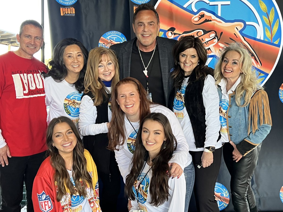 HeatherFarr's tweet photo. Awesome time at the Leigh Steinberg Super Bowl party!! ❤️#KCChiefs https://t.co/bVdXw5xO19