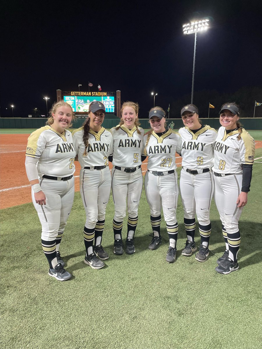 Army Softball tweet media