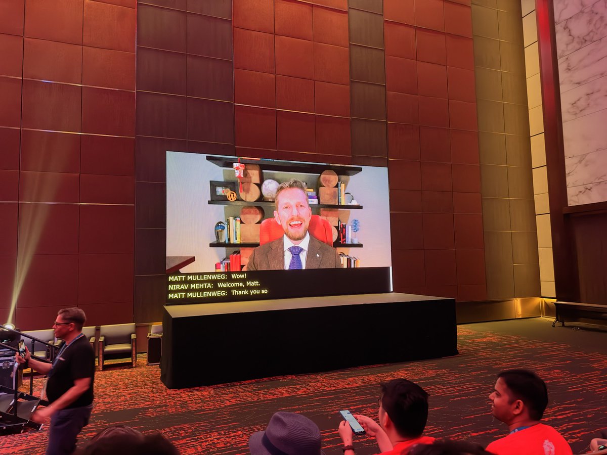 priyomukul's tweet photo. Joined the session of @photomatt with lots of WordCampers!
#WCAsia #LoveWPDeveloper #LifeLifeAtWDeveloper https://t.co/z6SjiCfTJt