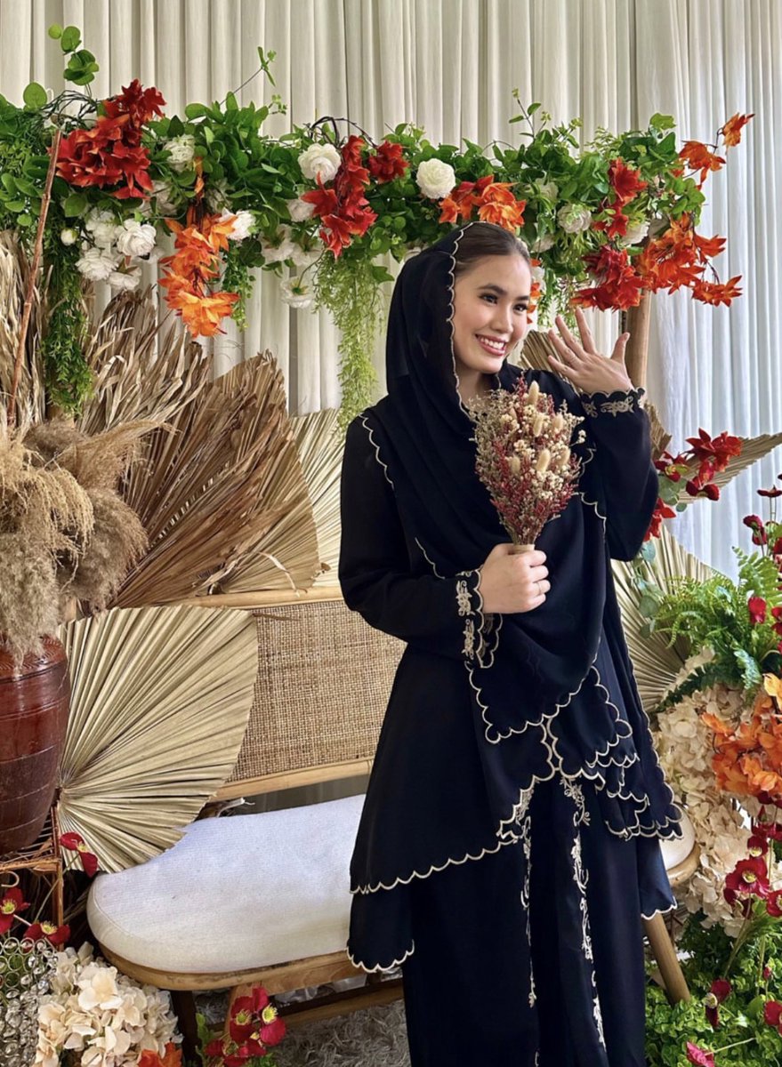 najihahshahrel's tweet photo. Should I drop details of my day?

Semua murah murah je tau! Baju RM80, pelamin RM400 🫶🏻 https://t.co/GJpLoLLI7W