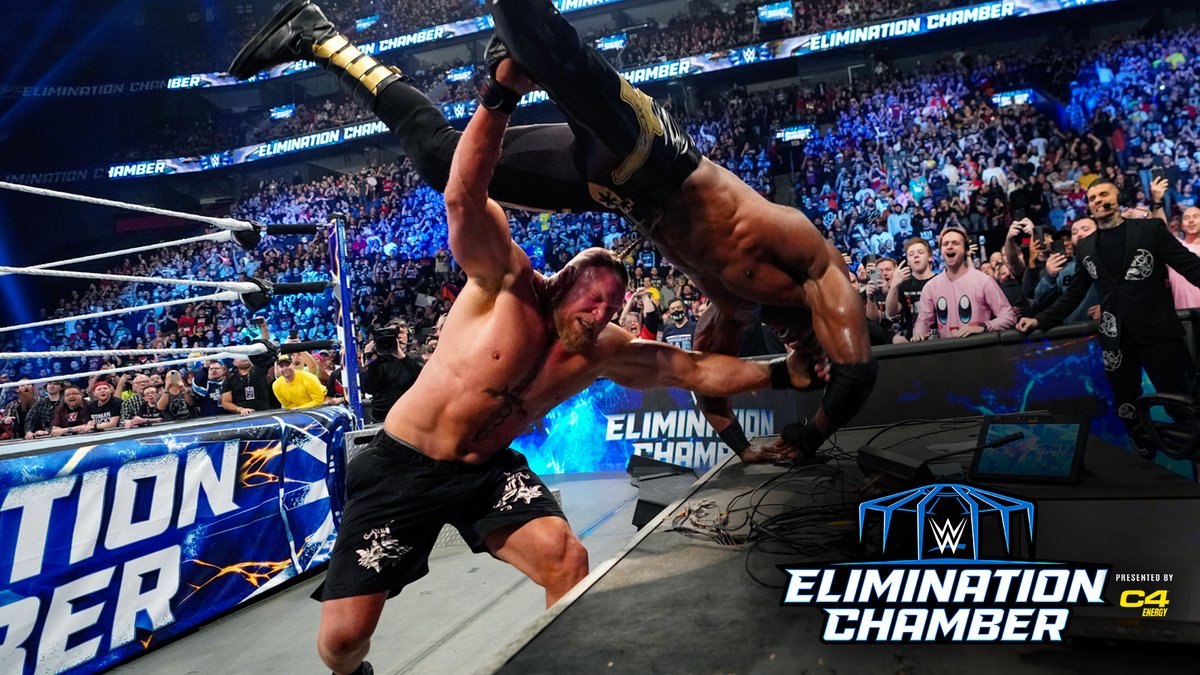 WWE tweet media