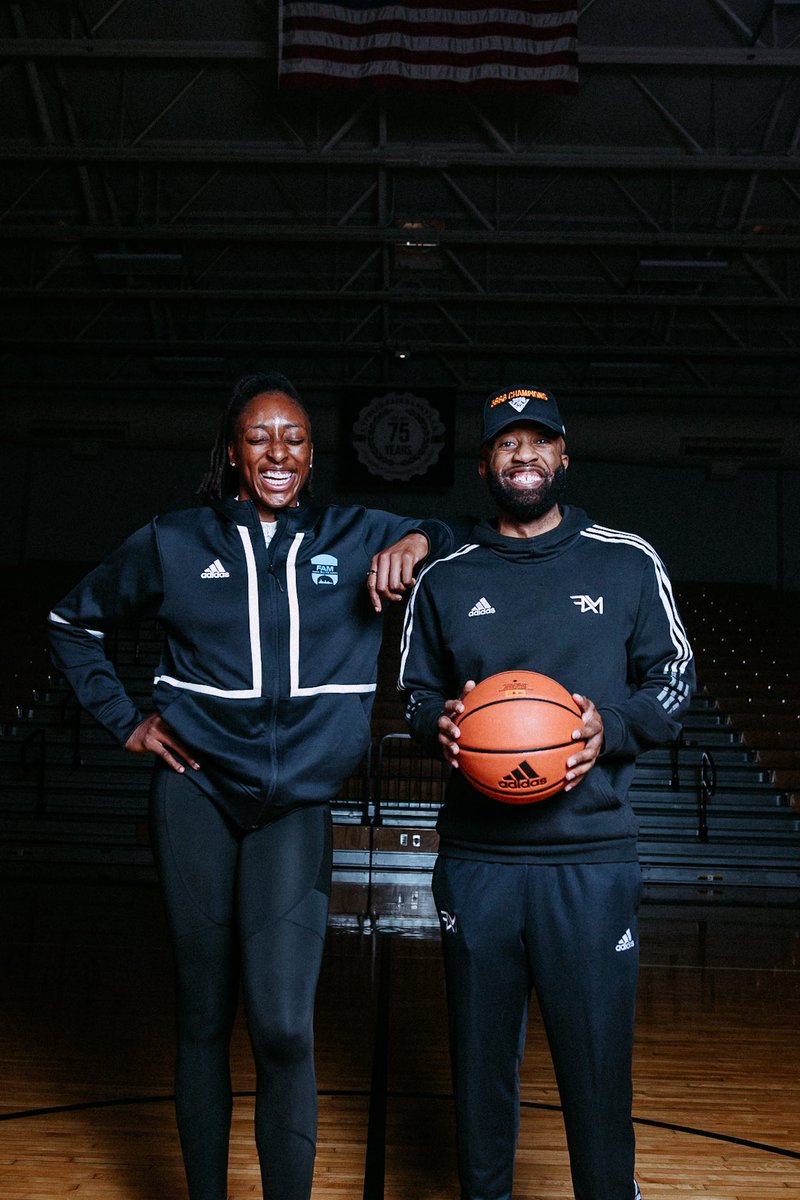 LawrencePaye's tweet photo. Pieces to the puzzle are coming together. #HTXcommit #BIGcommit
#TheFAMway / / / 🏀📈↗️ https://t.co/vAvbdgLFxm