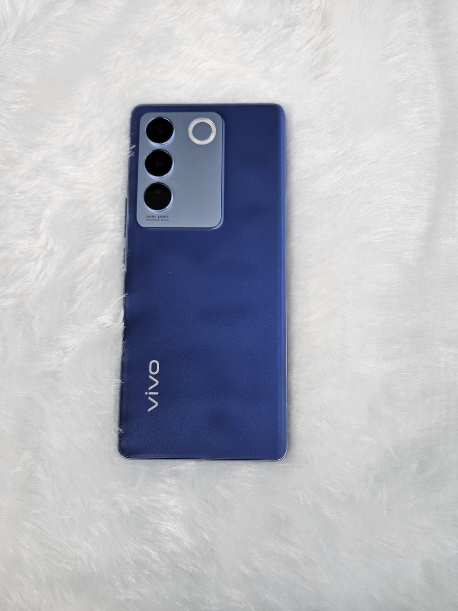 sagar0678's tweet photo. Some Pictures Of #VivoV27Pro https://t.co/qgzdUPUWP5