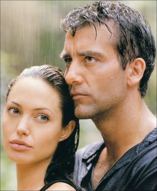 A publicity still photograph of Angelina and Clive for the drama movie Beyond Borders, 2003.

Image courtesy of Paramount 

#AngelinaJolie #CliveOwen