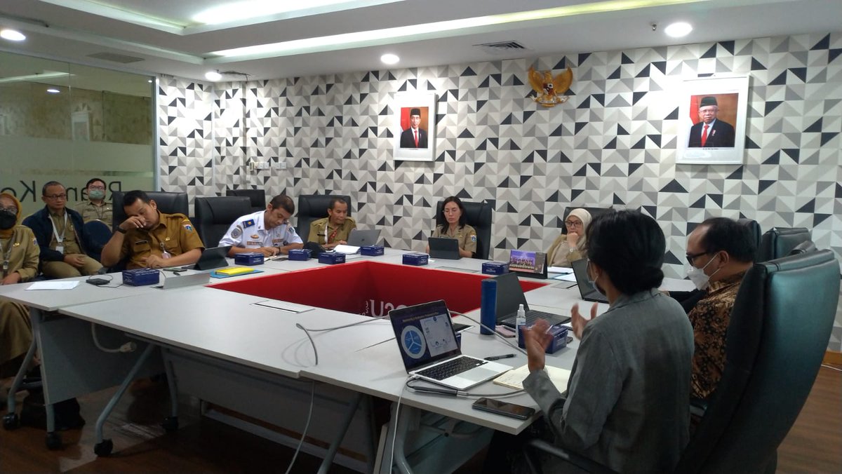 RDI_Global's tweet photo. This was the initial discussion to explore further collaboration in air quality monitoring for Jakarta which is supported by the Jakarta government &amp; key relevant agencies.
 #RDIGlobal #GlobalThinkTank #ConnectwithRDI #Discussion #AirQualityMonitoring #AirQuality #Environment https://t.co/ncajOh3RKE