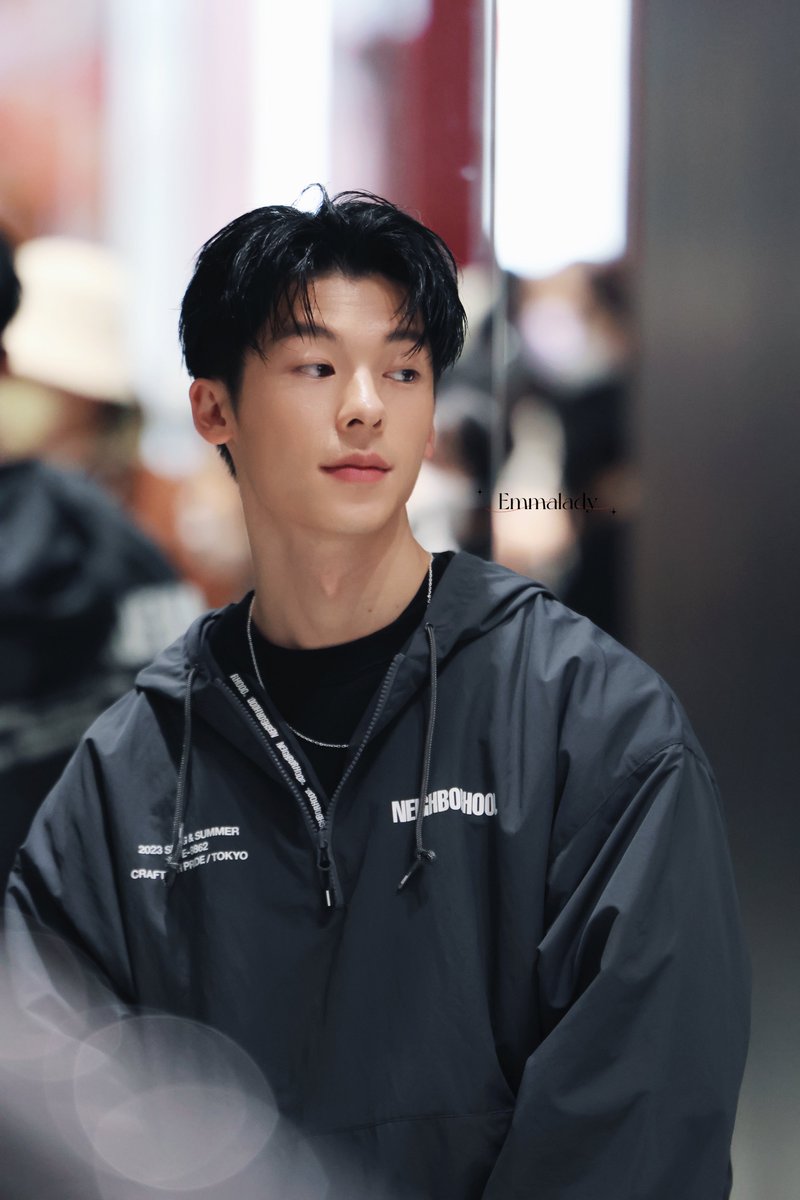 🤟🏻

#neighborhood #브랜드 #캠페인  #허광한 #許光漢 #一日店長
