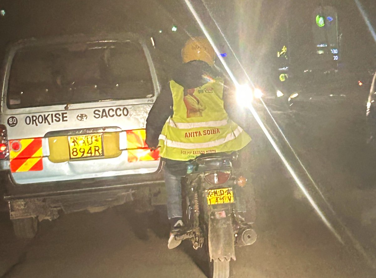 anitasoina's tweet photo. It makes me happy everytime i come across my reflectors in the streets of Rongai. I dared to dream🥹♥️ #TheGreenMP https://t.co/TVtQCVLntT