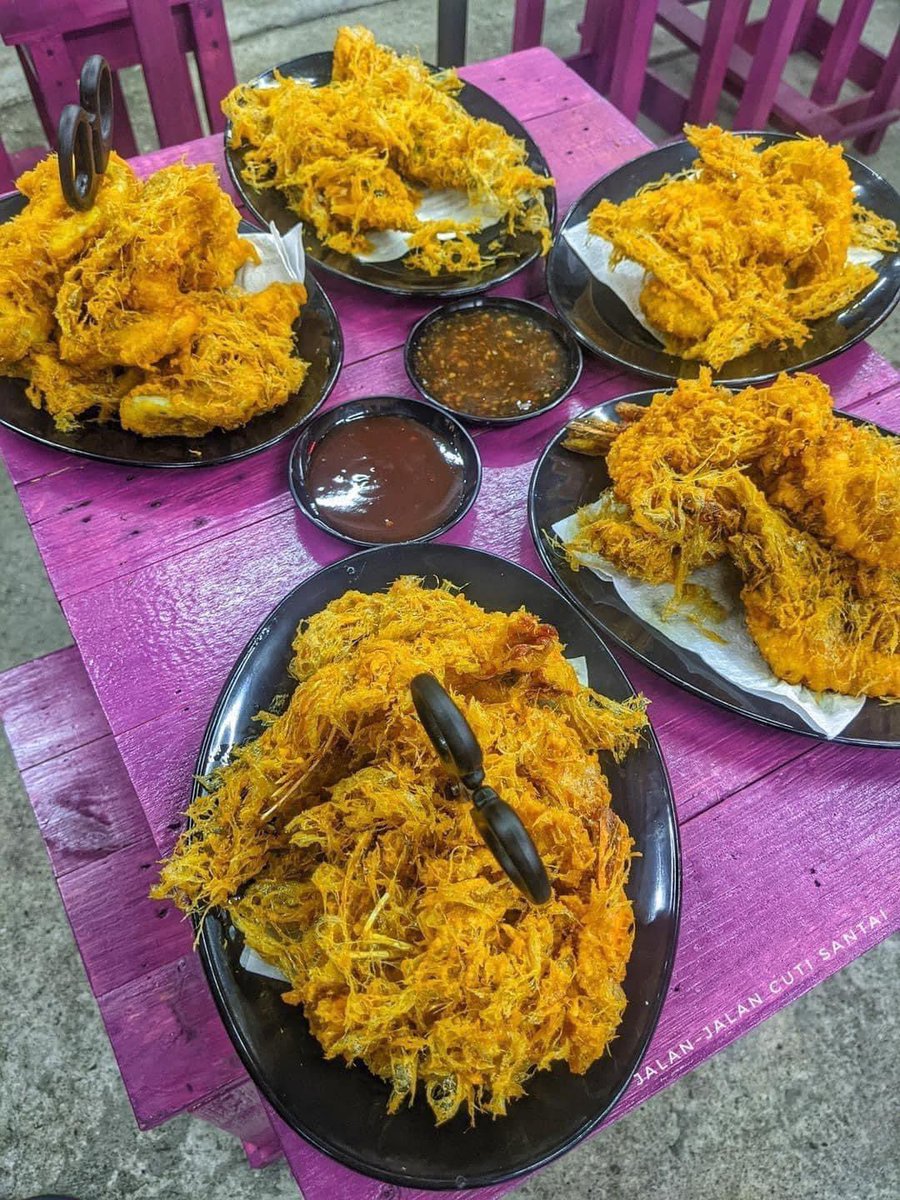 MalaysianFoods's tweet photo. Tempat makan selambak celup-celup tepung RM10 + Air unlimited boleh refill dekat Pantai Batu 23,Sg Nibong Sekinchan!

Resepi Celup tepung Ori Ganu boh! Resepi celup tepung ni dibawakan khas dari terengganu utk orang kl &amp; selangor.

Lokasi : 
📍 Pantai Batu 23 sg nibong, sekinchan https://t.co/Yo91dacgYD