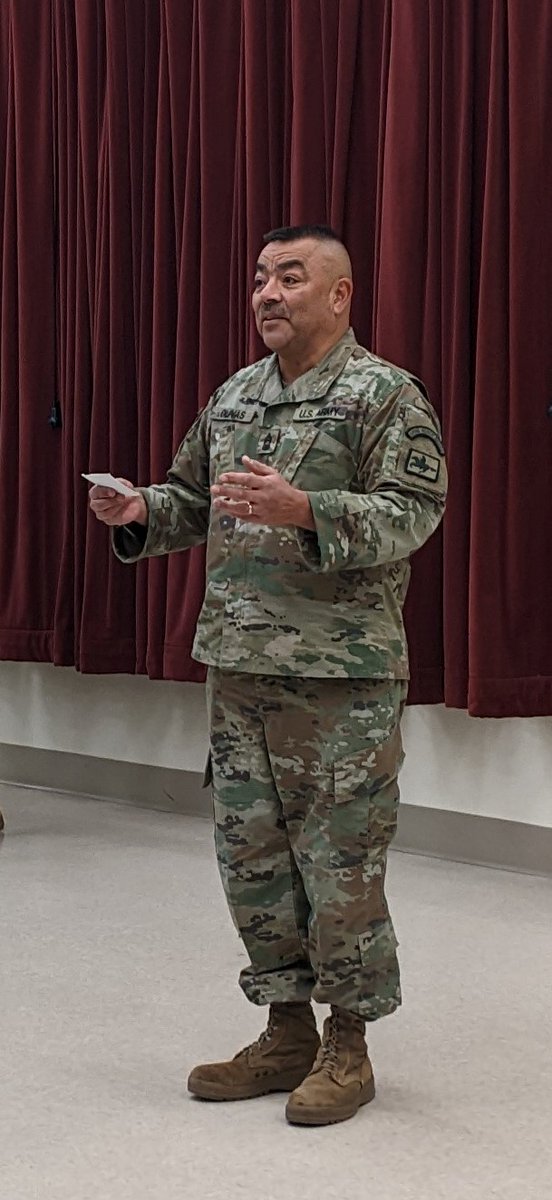 67thArmyBand's tweet photo. Last drill the 67th Army Band conducted the First Sergeant Change of Responsibility.  We thank you 1SG Olivas for all of your contributions.  We welcome 1SG Hap Fertig who tremendous amount of experience from a number of ARNG and Reserve bands! #arngband #wyoguard #wyomingsown https://t.co/BGxOiZdD8I