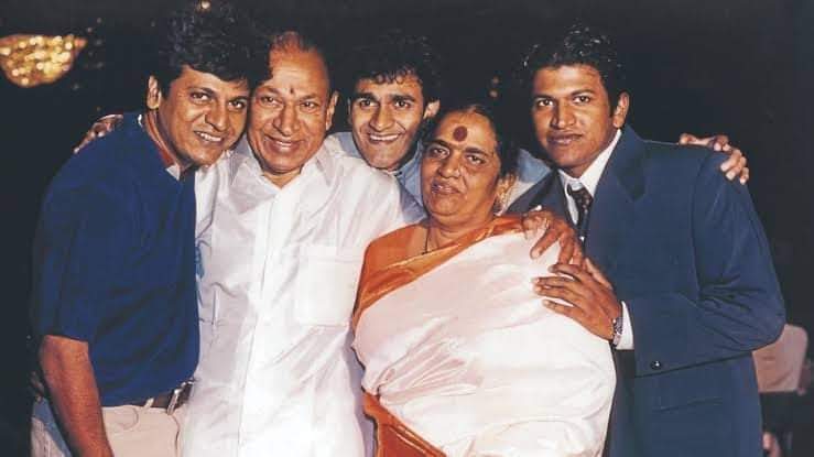 mahadev22178808's tweet photo. @NimmaShivanna #bairatiranagal #37yearsandcounting https://t.co/cATAezeSiZ