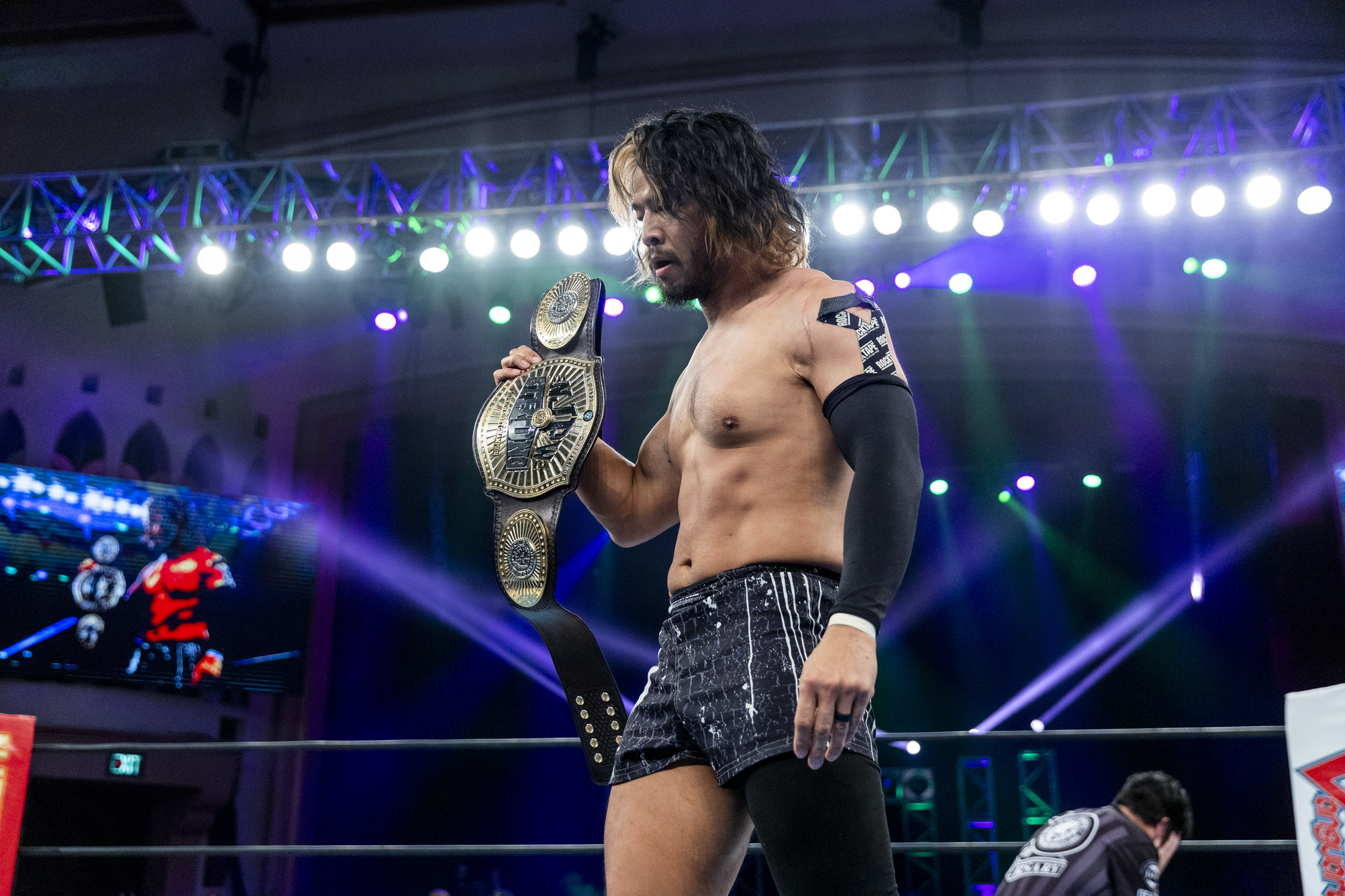 KENTA conquista o NJPW STRONG Openweight Championship