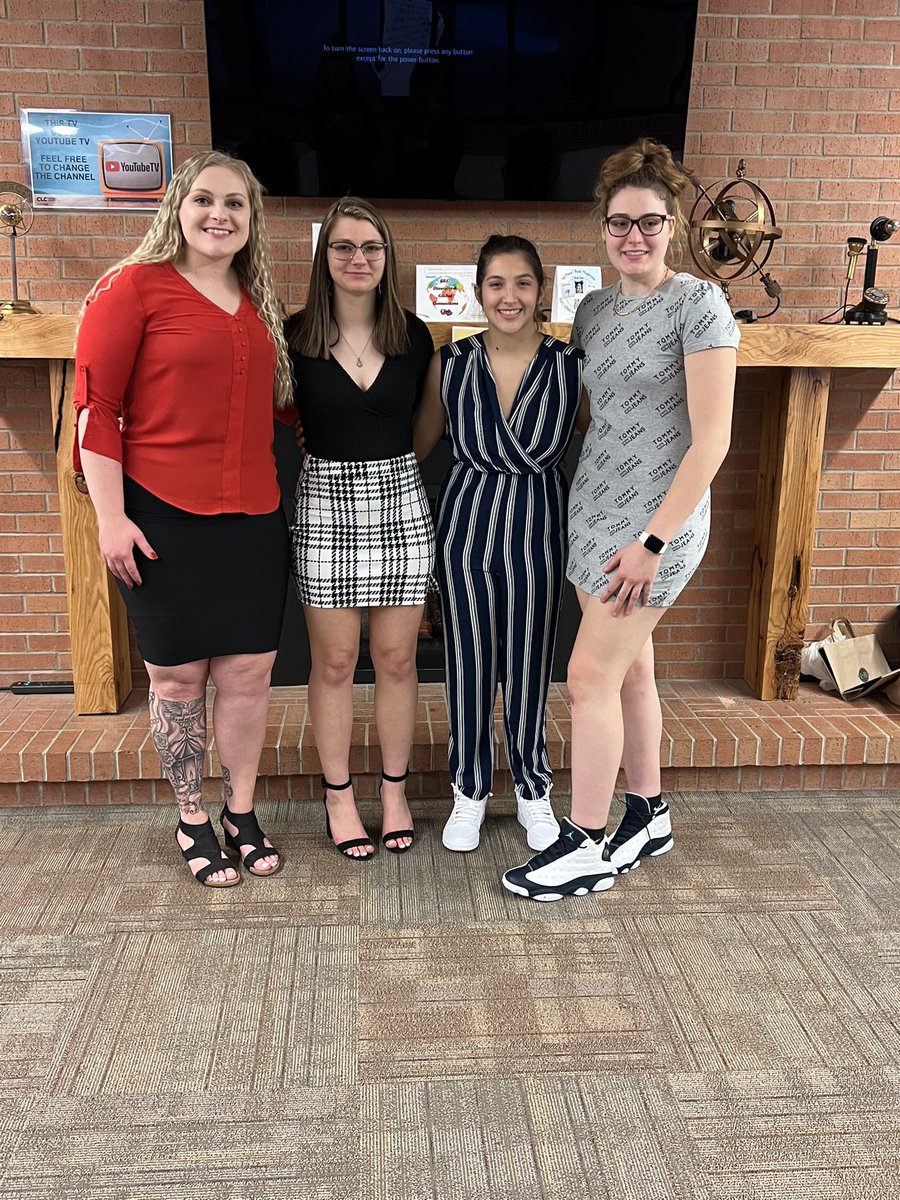 CoachKBrodeen's tweet image. For the first time since 1996-97, your Central Lakes College Raider Women’s Basketball team are Northern Division Co-Champions! 🏆🔥🏀

I love this team so much ❤️ they sure make my job easy with their hard work and willingness to put the team first. 
Regionals, here we come!! 🙌🏼