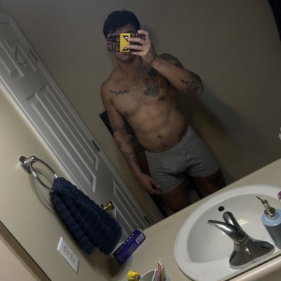 #NewProfilePic They said I couldn’t have abs being this heavy 😉