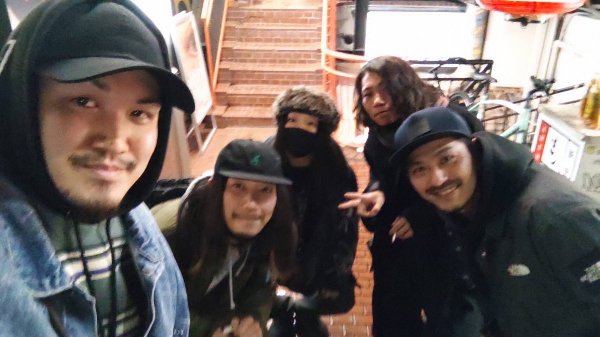 sorekobi_gako's tweet photo. こんな呑み方してたら絶対死ぬ  でも毎日おもろすぎてやめらんねえ〜
#それ媚び #それ媚び早よやれ #iTuca #militarysniperpinfall #ByerkuT #エモトココロ https://t.co/SfMEphrGOh