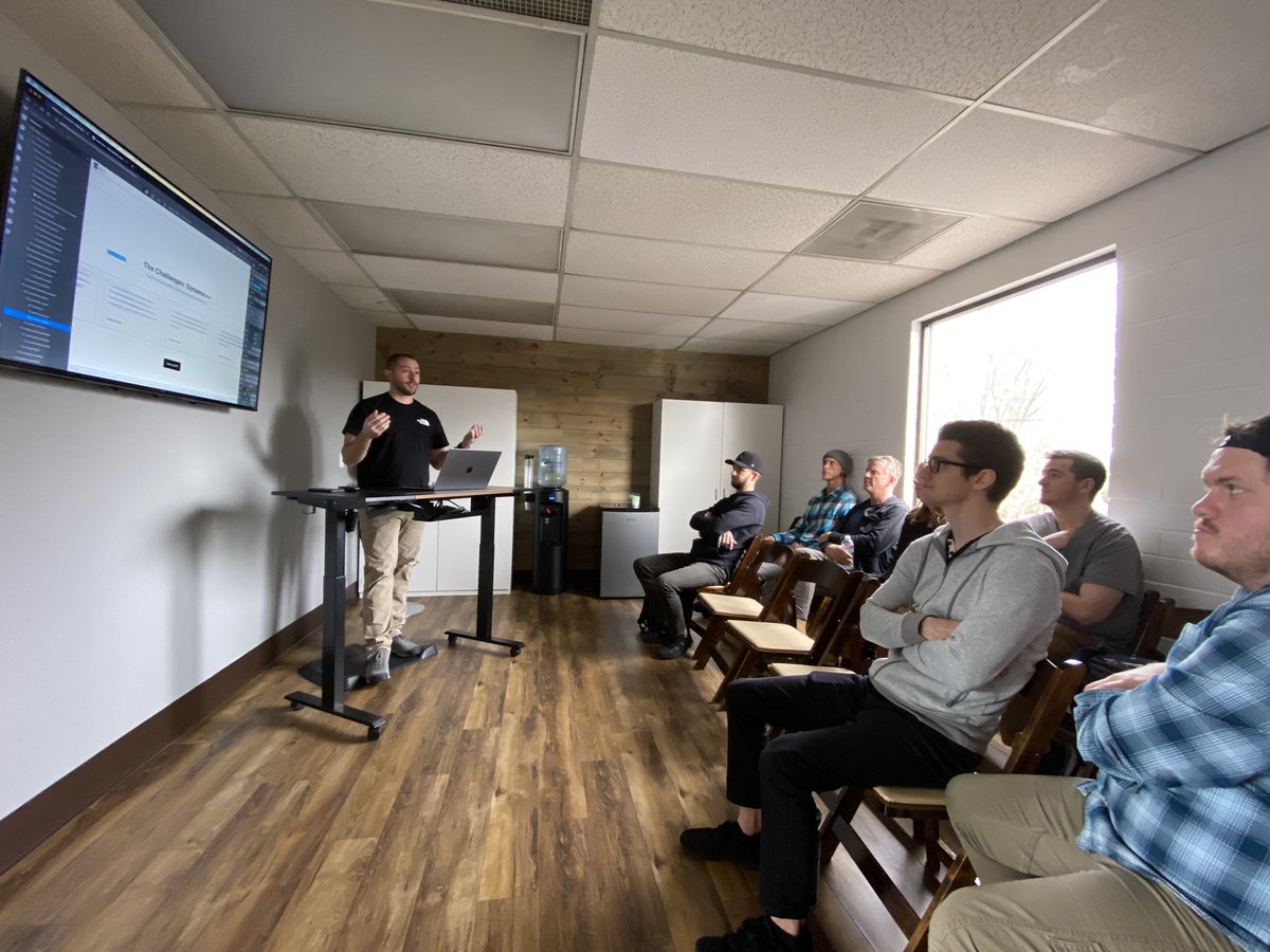 farewellkevin's tweet image. That’s a wrap on the 1st @webflow PNW MEETUP #inbend. Thanks to @tonyseets and @EmmettArmstrong for co-hosting and making it easy on me by having it in my hometown.

Thanks to all who traveled near and far  and for helping me fine tune my presentation skills. Oregon Coast next?