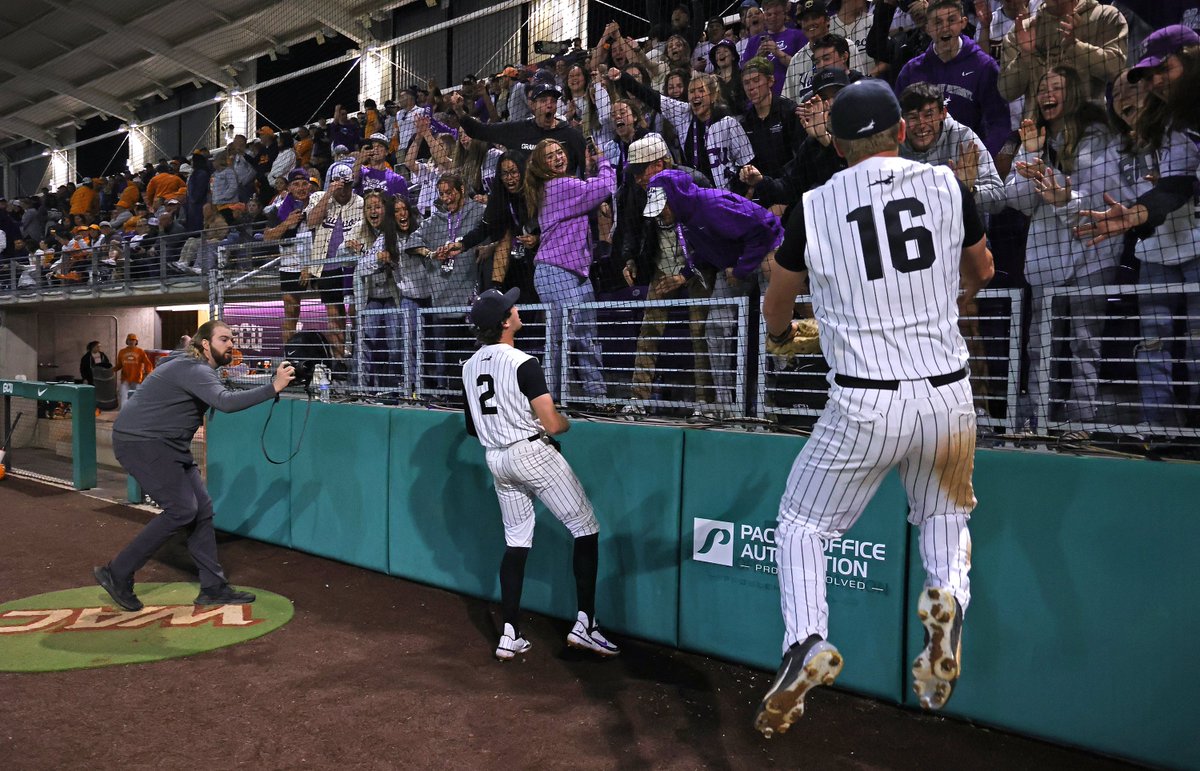 Grand Canyon Baseball on Twitter "Best fans in the 𝐍𝐀𝐓𝐈𝐎𝐍. 💜"