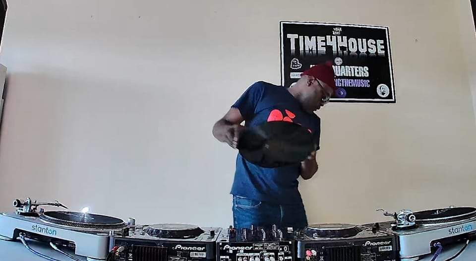 Floyd_Daddy_D's tweet image. Tape done and dusted last night at @Time4House #WeBringTheMusic 
#deephouse ✌🏿