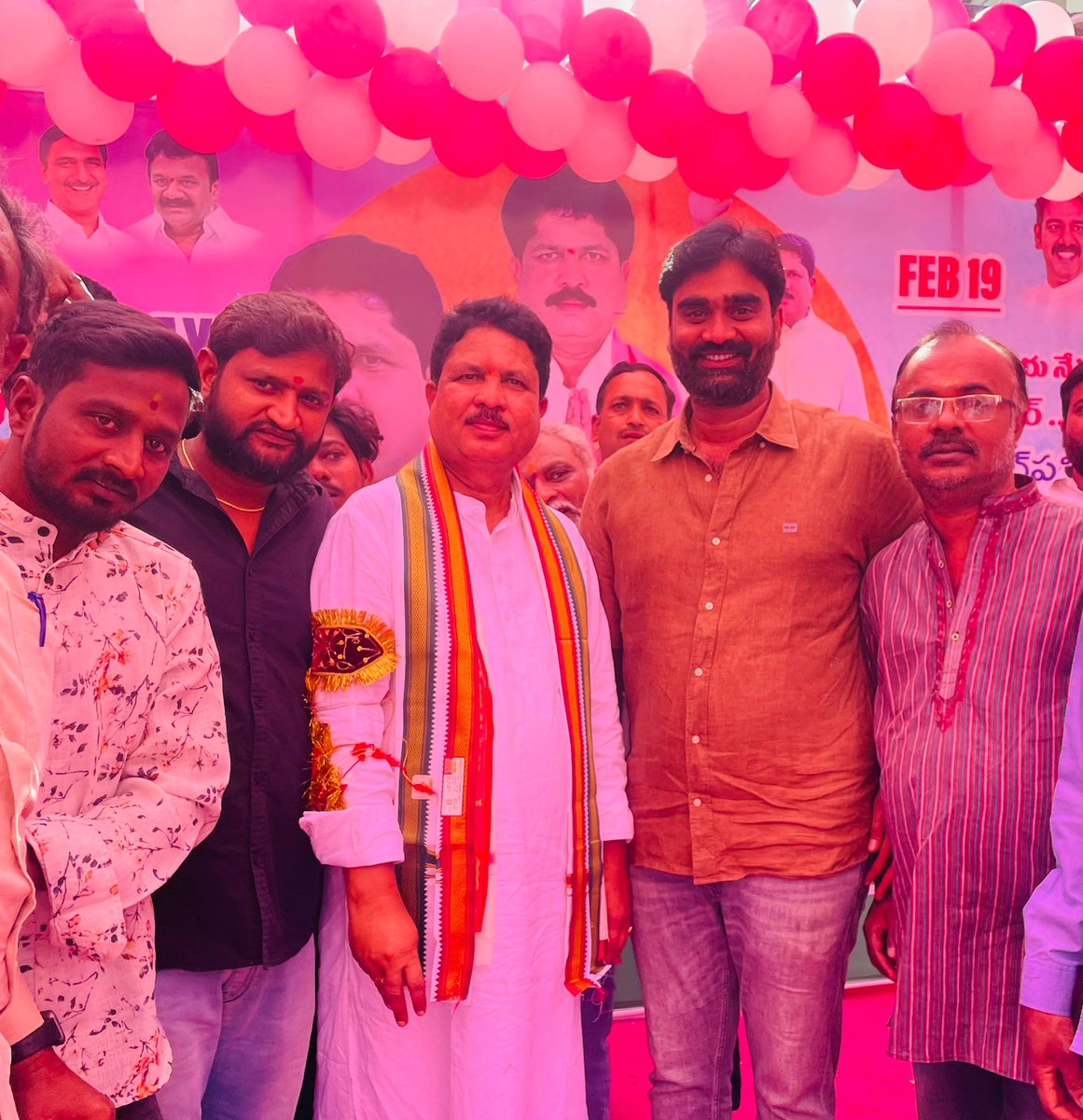 LINESHP3's tweet photo. Conveyed birthday greetings to MLA Krishna Rao Anna garu https://t.co/gTd2Y2kWTD