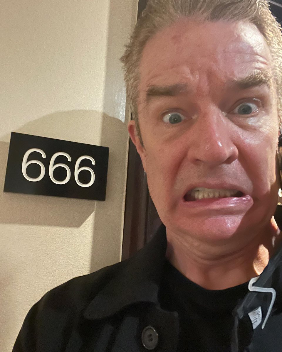 jamie_marsters's tweet photo. Pic of the Day: @JamesMarstersOf not a huge fan of his hotel room number... which, y'know... fair... 2022
#JamesMarsters #666 #JustImagineTheKindaThingsThatProbablyTookPlaceInThatHotelRoom #Or #Actually #MaybeDont #ProbablyBetterIfWeDont #JamesMadeItOutOkThough #So #Yay https://t.co/6gLw5maBSR
