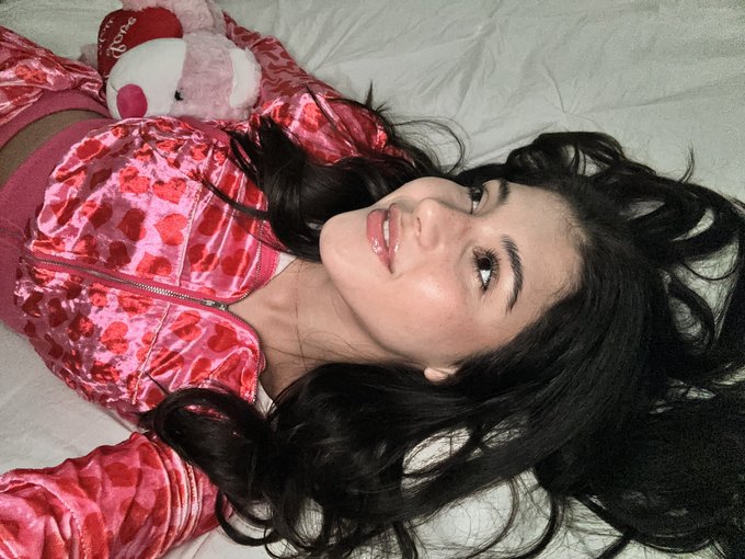 TW Pornstars - Rhiana Tokarz. Pictures and videos from Twitter.