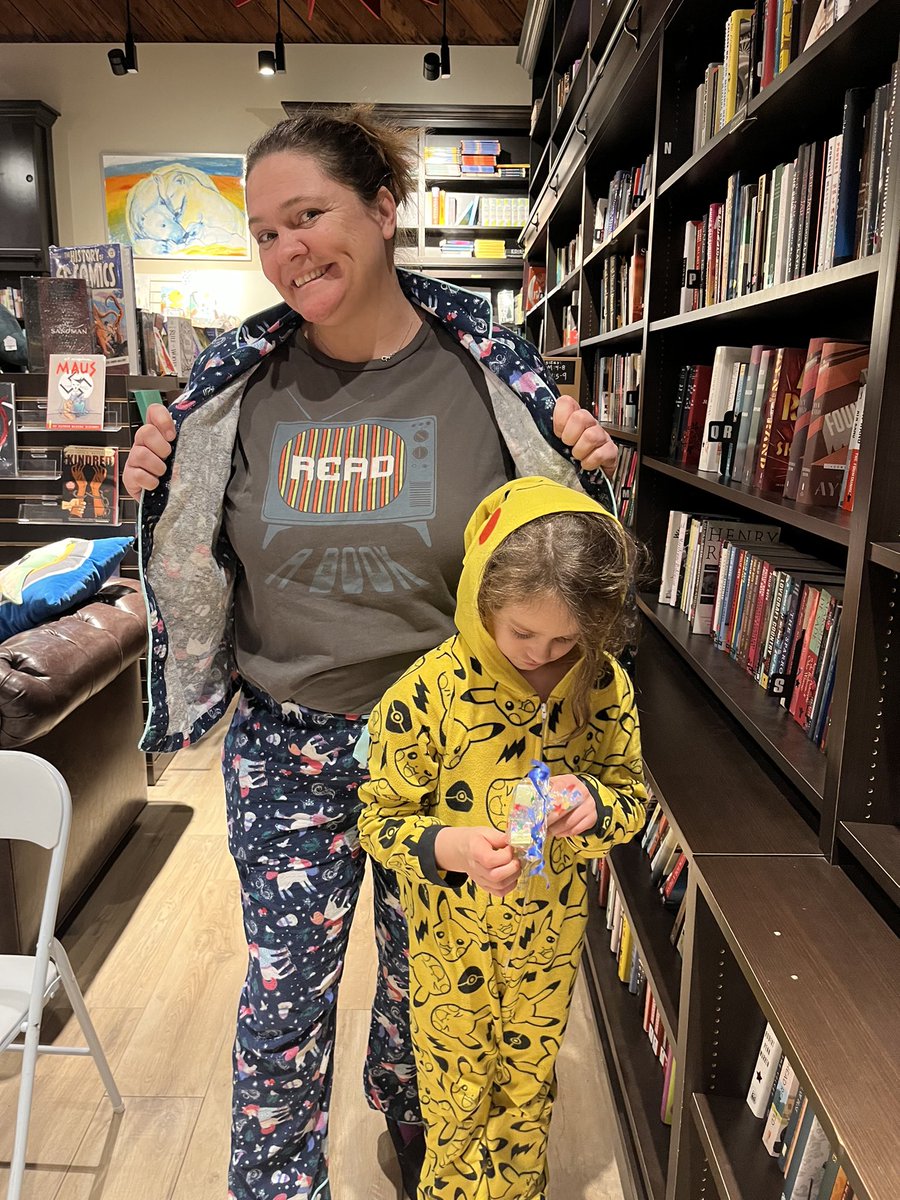 2EduKane's tweet photo. Bedtime stories at the @book_jewel was so awesome tonight! Another wonderful Black History Month event for our community. Beautiful setup by Katie’s Kreations Events, everyone had a blast!
#PJsAndBooks #IndependentBookStores
#Westchester #BalloonArt #BHM #BHM2023 https://t.co/VTtfwVcMST