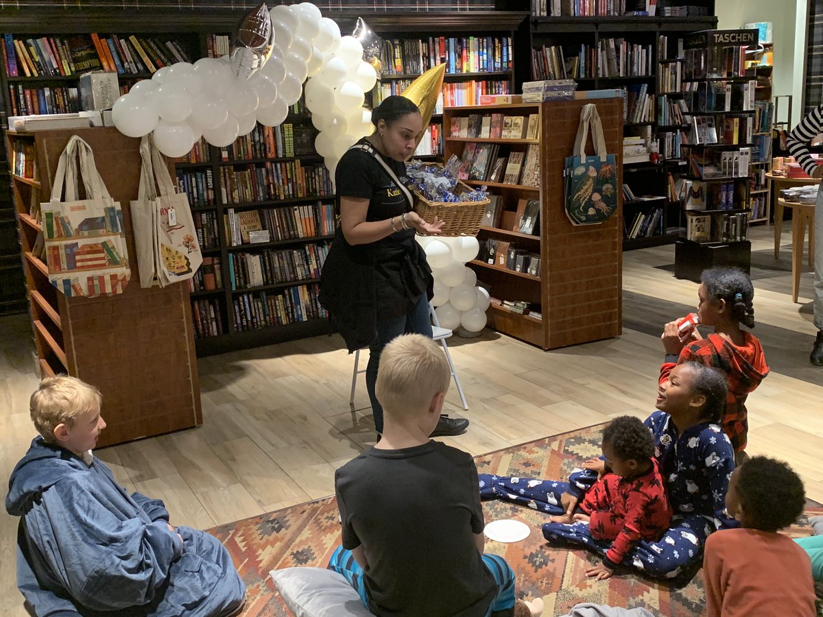 2EduKane's tweet photo. Bedtime stories at the @book_jewel was so awesome tonight! Another wonderful Black History Month event for our community. Beautiful setup by Katie’s Kreations Events, everyone had a blast!
#PJsAndBooks #IndependentBookStores
#Westchester #BalloonArt #BHM #BHM2023 https://t.co/VTtfwVcMST
