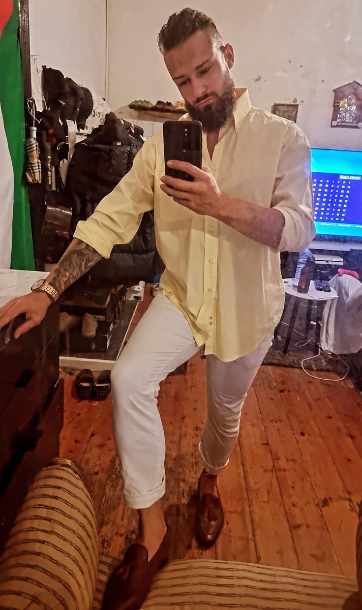 MKADL91's tweet photo. Tonight's attire 😁 🥂 https://t.co/sCgvpGrFDM