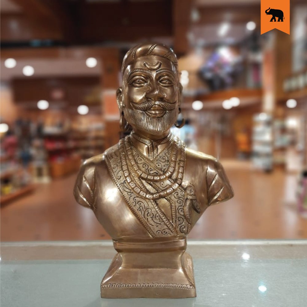 thebombaystore's tweet image. The Bombay Store wishes all Happy Chatrapati Shivaji Maharaj Jayanti!

#FlauntIndian #WithPride #FashionwithTradition #TBSFamily #InTheMoment #GetGiftingReady #HandmadeHeartily #GoingSwadeshi #swadeshiandproud #indianhandicrafts #thebombaystore #graphiccollection