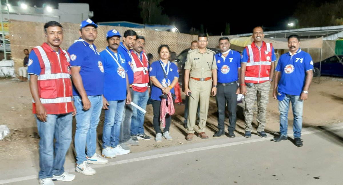 MKSC_Malkajgiri's tweet photo. @RKSC_Rachakonda #TrafficMarshals on field #volunteering till late early morning 3.00am dt.18.02.203 @keesaragutta under the supervision of @Rachakonda_tfc @drraghuveerraj @Satishvads @alokjha
@RachakondaCop CP_Shri #DS_Chauhan IPS appreciated the team. https://t.co/cMLZD1zhi7