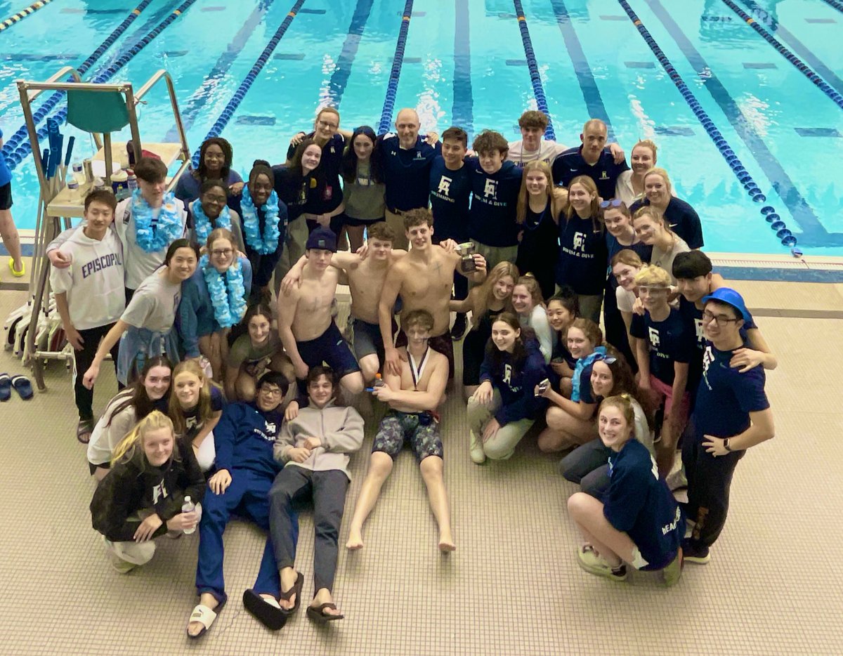 EA1785_SwimDive's tweet image. What an amazing weekend of swimming and diving for the tEAm!  Combined 6th place finish from an impressive display of teamwork in and out of the water!  #goalsset
#goalsaccomplished @EA1785_Athletic