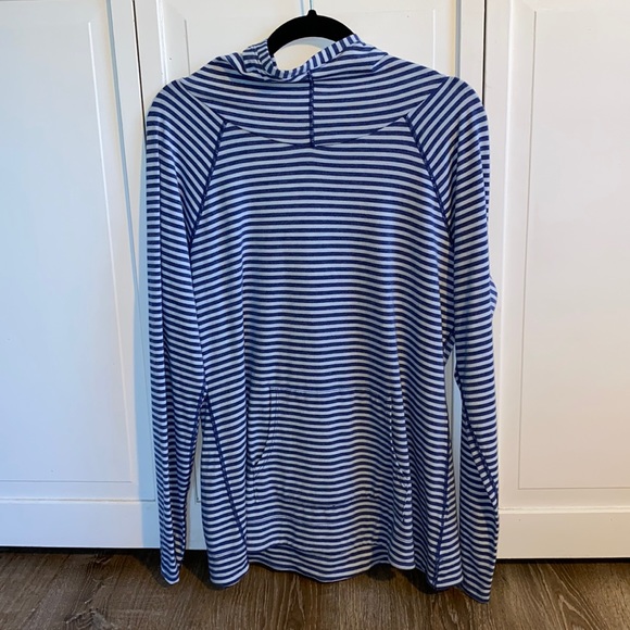 trinketssd's tweet photo. So good I had to share! Check out all the items I'm loving on @Poshmarkapp #poshmark #fashion #style #shopmycloset #kiwi #spense #nueoptions: https://t.co/MZzsjubqqQ https://t.co/YSkFK1nI2P