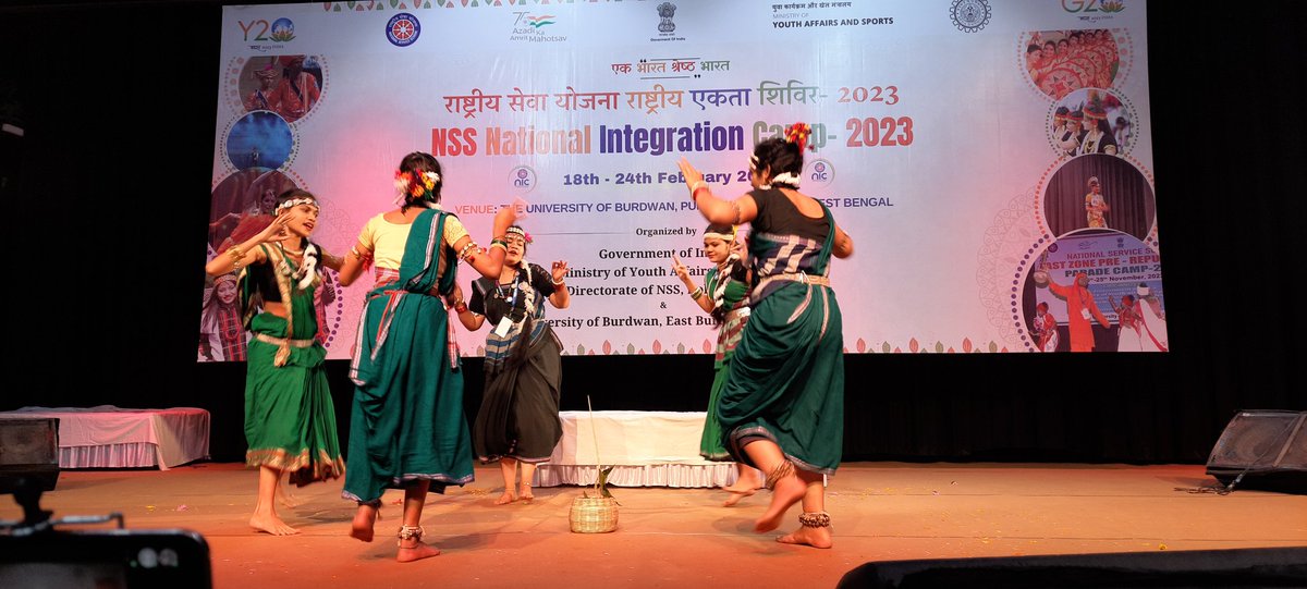 National Integration Camp 2023 at the University of Burdwan Cultural night performance by Chattisgarh <a href="/ianuragthakur/">Anurag Thakur</a> <a href="/_NSSIndia/">NSS India</a> <a href="/YASMinistry/">YAS Ministry</a> <a href="/NisithPramanik/">Nisith Pramanik</a> <a href="/pankajsinghips/">Pankaj Kumar Singh</a> <a href="/pibyas/">PIBYAS</a>